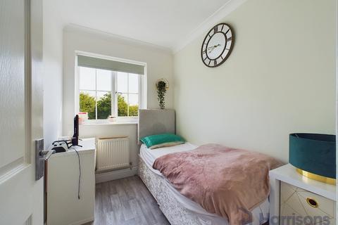 40 Yeates Drive, Kemsley, Sittingbourne, ME10 2UH