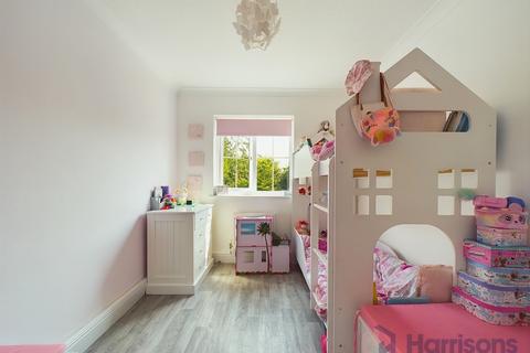 40 Yeates Drive, Kemsley, Sittingbourne, ME10 2UH