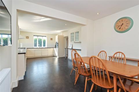 13 Avon Close, Rowlands Gill, NE39 1AE