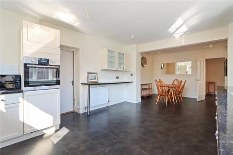 13 Avon Close, Rowlands Gill, NE39 1AE