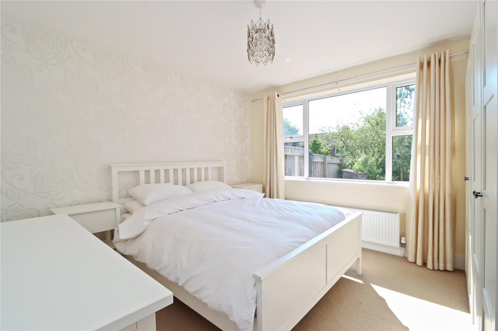Bedroom 1 Pic 1