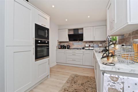 4 bedroom semi-detached house for sale, West Farm Drive, Newcastle upon Tyne NE17