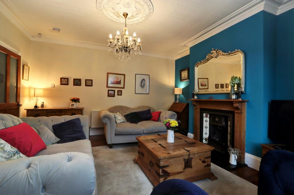 Living Room Pic 2