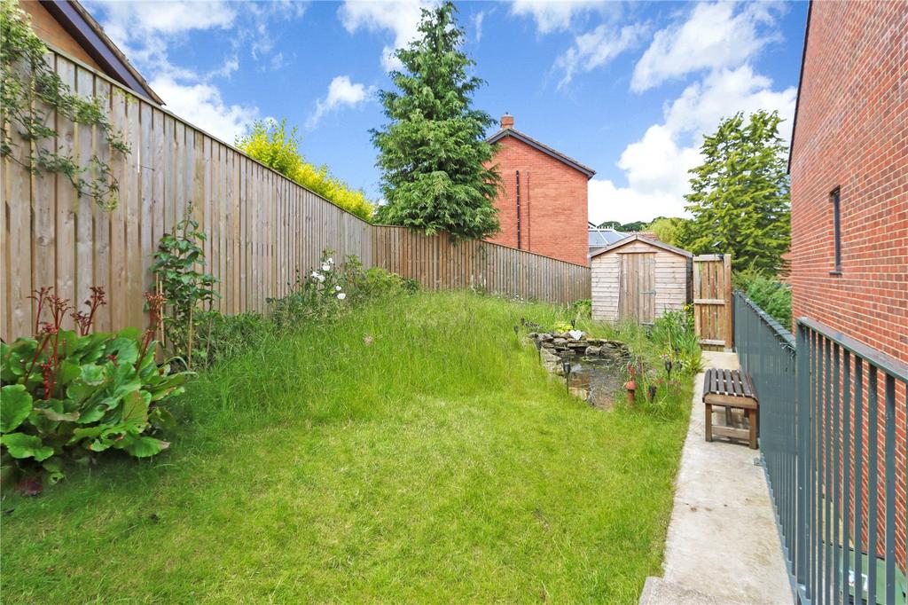 Side Nature Garden