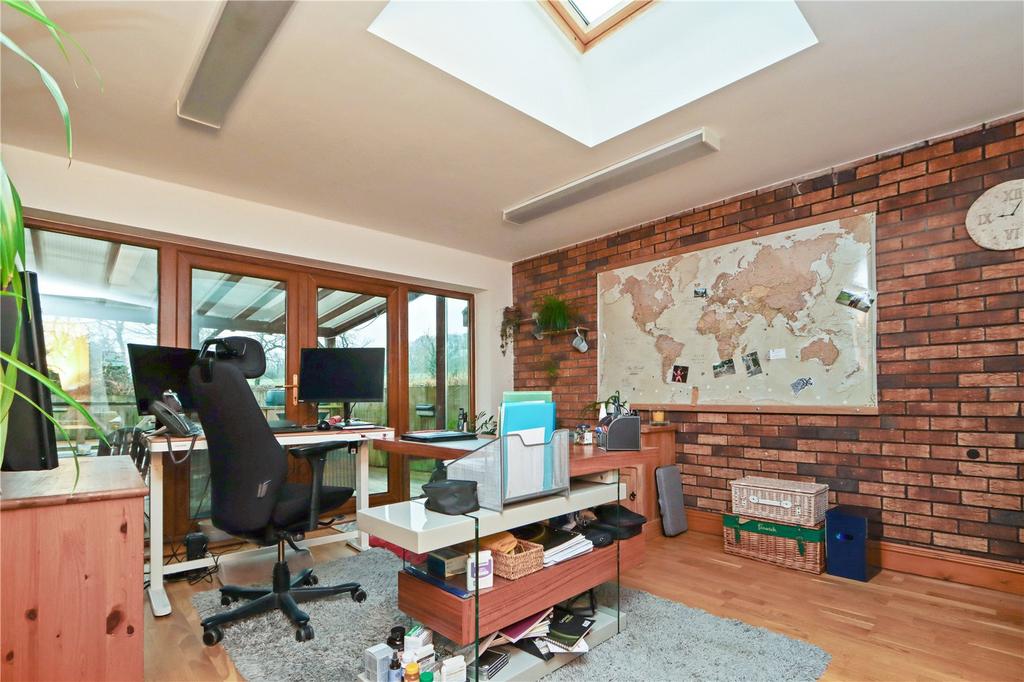 Garden Room/Office 1