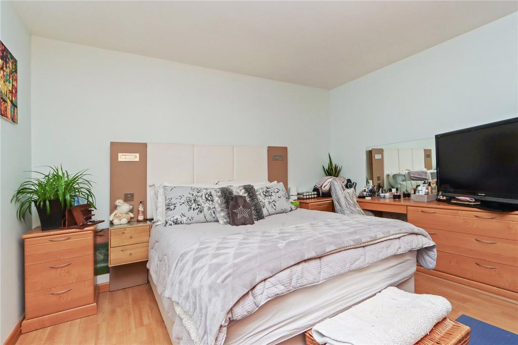 Bedroom 2 Pic 2