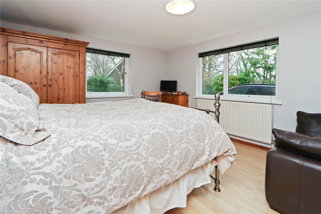 G.F. Bedroom Pic 2