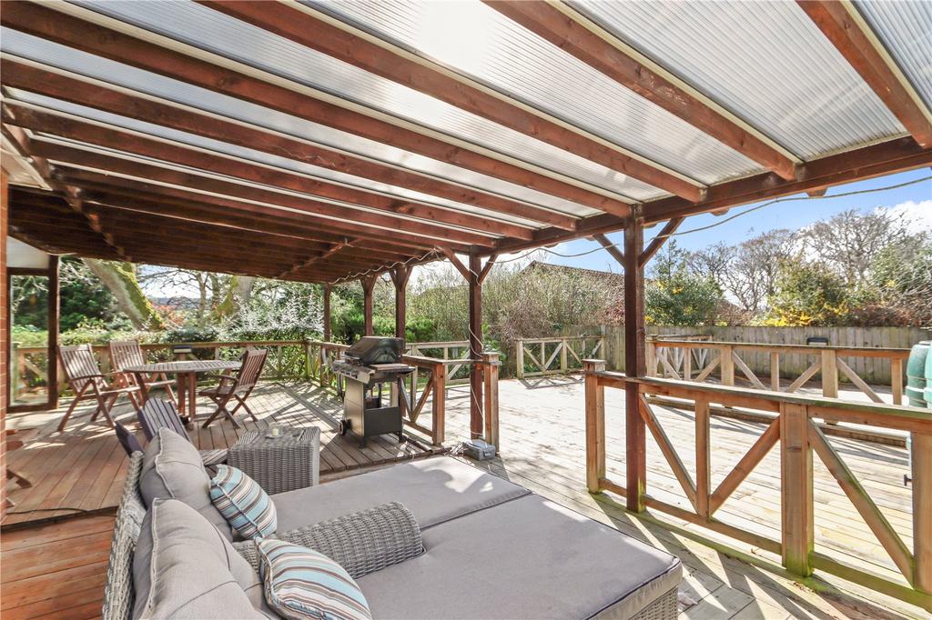Covered Decking Pic3