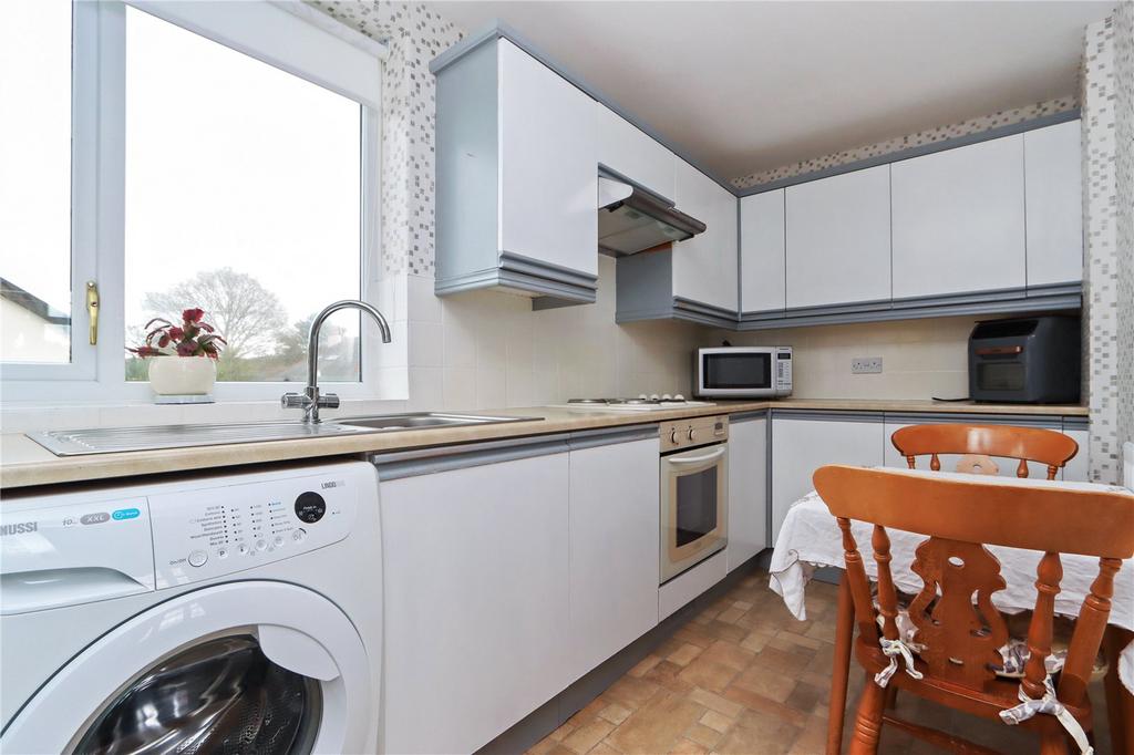 Kitchen Pic 1
