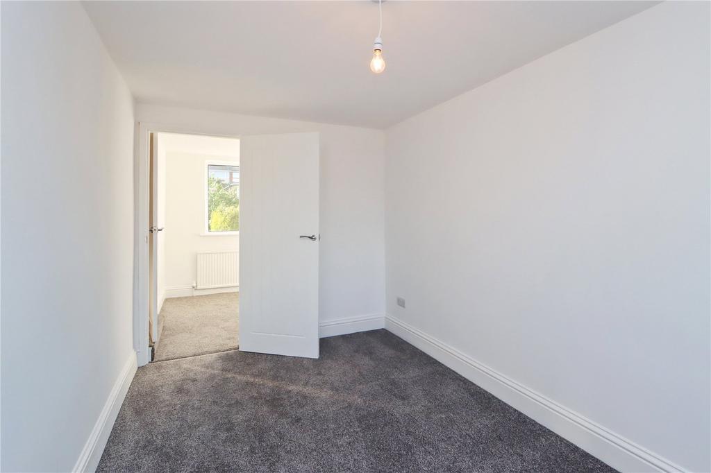 Bedroom 2 Pic 2