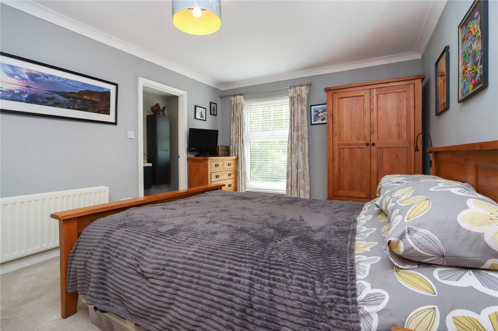 Bedroom 1 Pic 2
