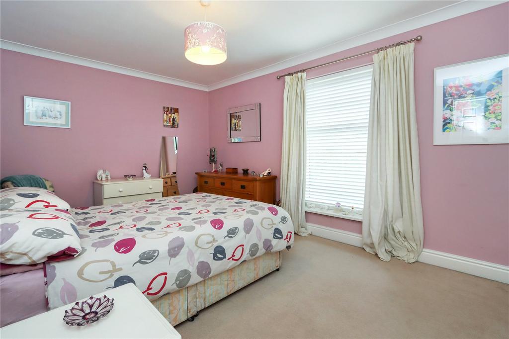 Bedroom 4 Pic 1