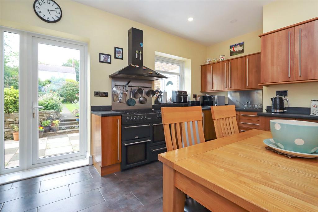 Kitchen Diner Pic 1
