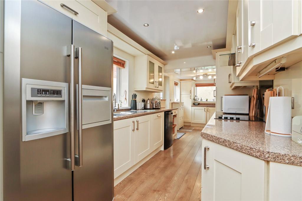 Kitchen Pic 1