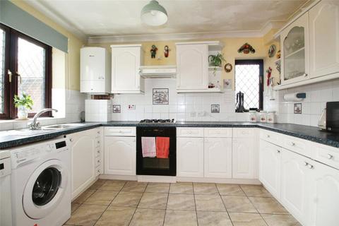 4 bedroom detached house for sale, Lammas Drive, Sittingbourne ME10