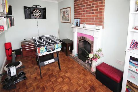 39 Admirals Walk, Minster On Sea, Sheerness, ME12 3BB