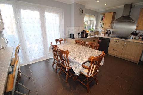 39 Admirals Walk, Minster On Sea, Sheerness, ME12 3BB