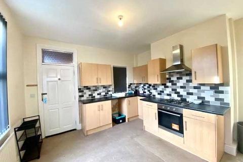 3 bedroom end of terrace house for sale, Main Street, Barnsley S73