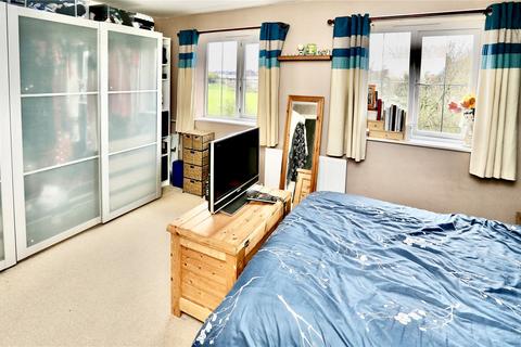 6 Teal Close, Wombwell, Barnsley, S73 0US