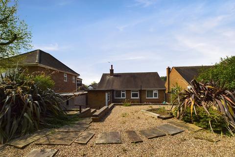 2 bedroom bungalow for sale, Arundel Drive, Nottingham NG9