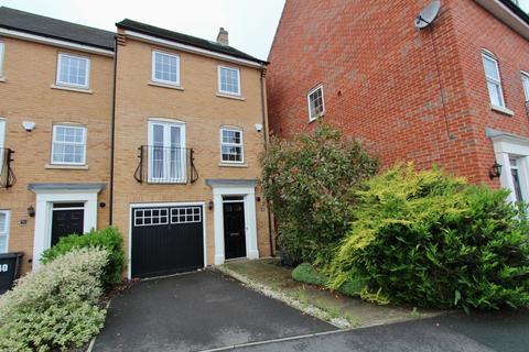 4 bedroom terraced house to rent, Cartwright Way, Nottingham NG9