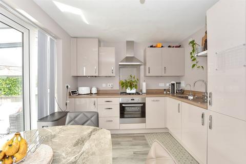 2 bedroom end of terrace house for sale, Bosham Gardens, Emsworth, Hampshire