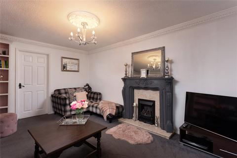 90 Middlecroft Drive, Strensall, York, YO32 5YQ