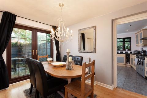 90 Middlecroft Drive, Strensall, York, YO32 5YQ