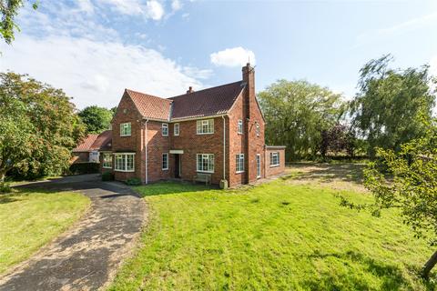 4 bedroom detached house for sale, Strensall Road, York YO32