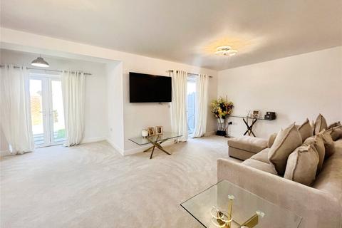 4 bedroom detached house for sale, Quilters Yard, Rainham ME8