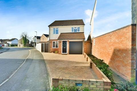 3 bedroom detached house for sale, Cloisterham Road, Kent ME1