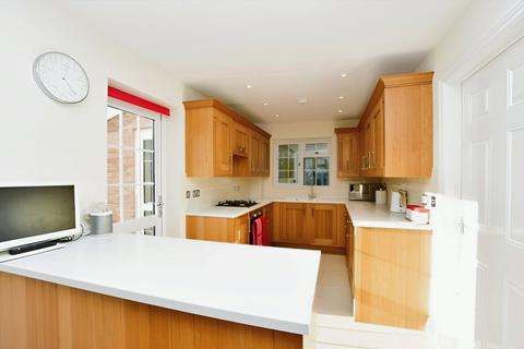 3 bedroom detached house for sale, Cloisterham Road, Kent ME1