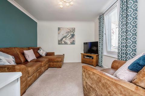 25 Brompton Lane, Rochester, ME2 3BQ