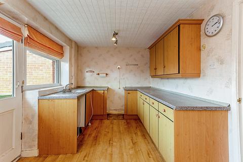 27 Devonport Crescent, Royton, Oldham, OL2 6JX