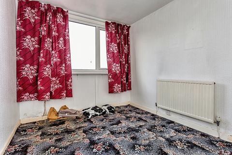 27 Devonport Crescent, Royton, Oldham, OL2 6JX
