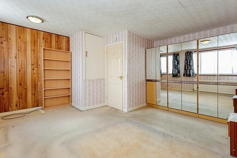 27 Devonport Crescent, Royton, Oldham, OL2 6JX