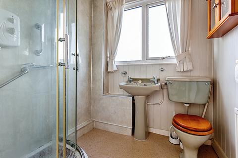 27 Devonport Crescent, Royton, Oldham, OL2 6JX