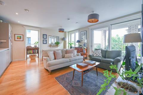 2 bedroom flat for sale, Rodney Road, Elephant and Castle, London, SE17