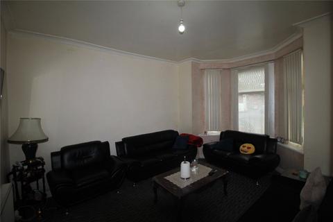 196 Greenacres Road, Oldham, OL4 3EG