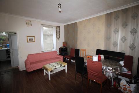 196 Greenacres Road, Oldham, OL4 3EG
