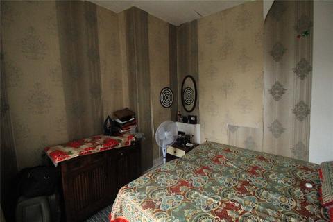 196 Greenacres Road, Oldham, OL4 3EG