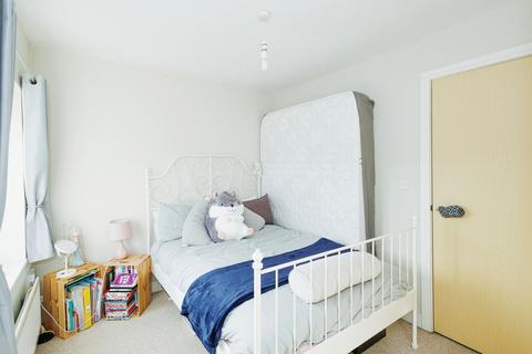 4 Fairbourne Walk, Oldham, OL1 4QQ