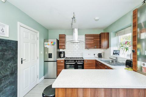 160 Thornham Road, Shaw, Oldham, OL2 7LW