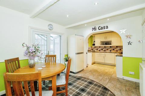 3 Ashdown Way, Shaw, Oldham, OL2 7LZ