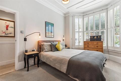 44a Ravenslea Road, London, SW12 8RX