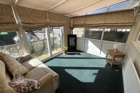 5 Bedford Avenue, Shaw, Oldham, OL2 7DR