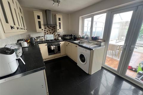 16 Arnside Close, Shaw, Oldham, OL2 8JR