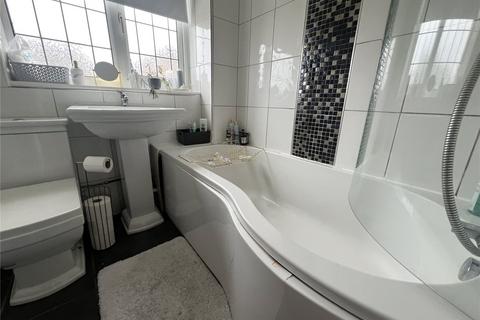 16 Arnside Close, Shaw, Oldham, OL2 8JR