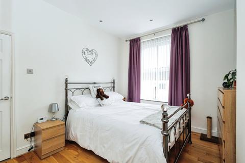 37 Bardsley Street, Oldham, OL4 2JE