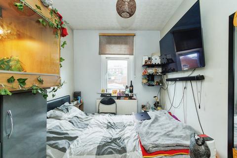37 Bardsley Street, Oldham, OL4 2JE